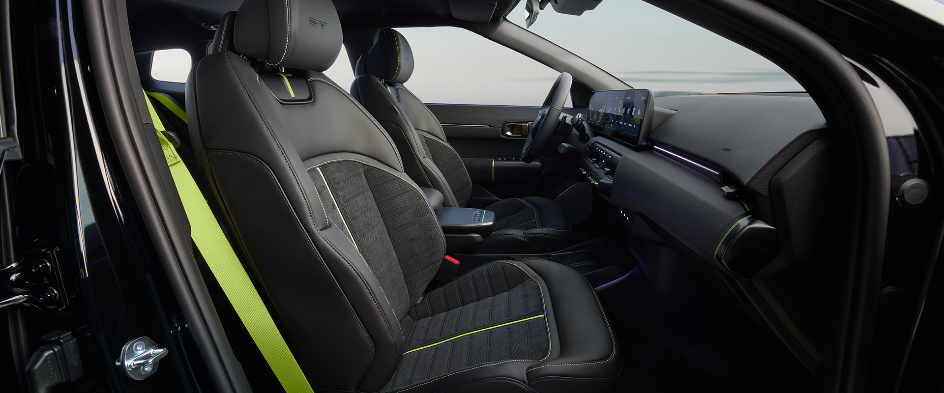 The Kia EV4 GT 전용 프리미엄 스포츠 시트